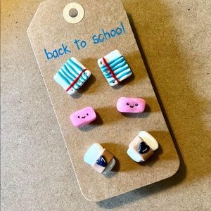 Set of 3 stud earrings back to school